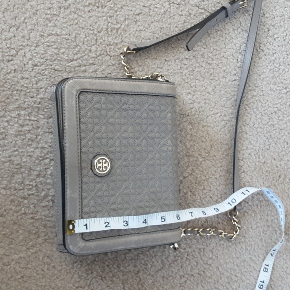Tory Burch gray crossbody - Picture 5 of 8